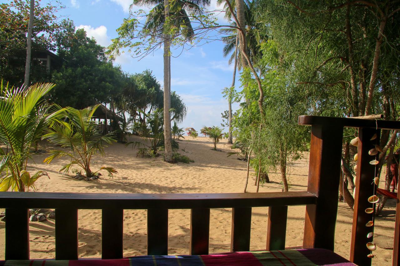 Shiva'S Beach Cabanas Tangalle Esterno foto