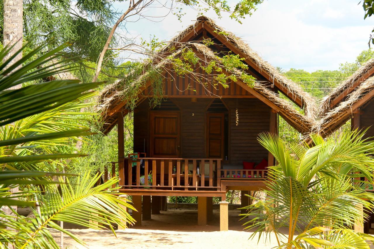 Shiva'S Beach Cabanas Tangalle Esterno foto