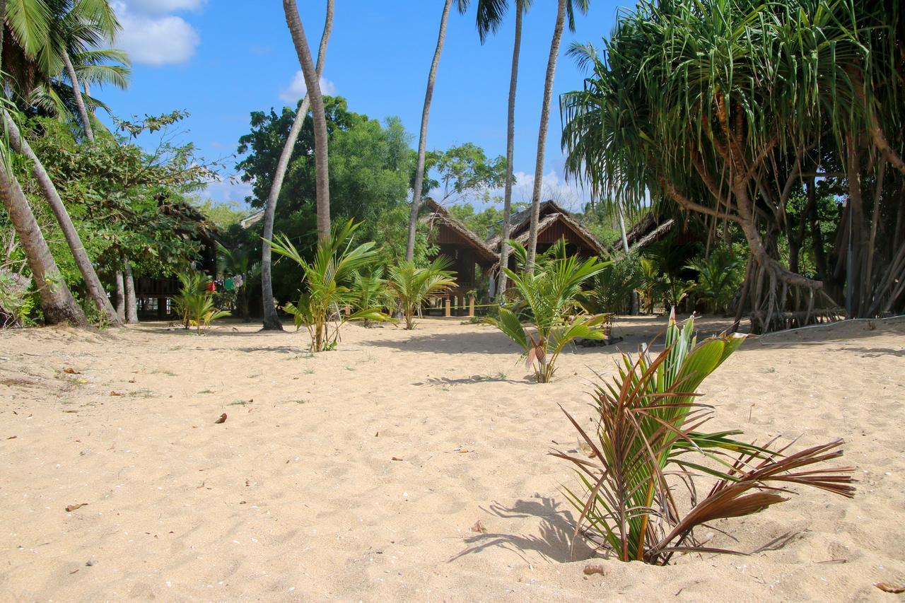 Shiva'S Beach Cabanas Tangalle Esterno foto