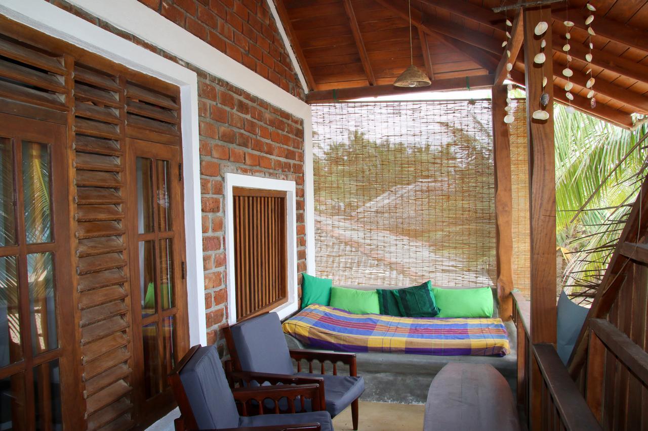 Shiva'S Beach Cabanas Tangalle Esterno foto