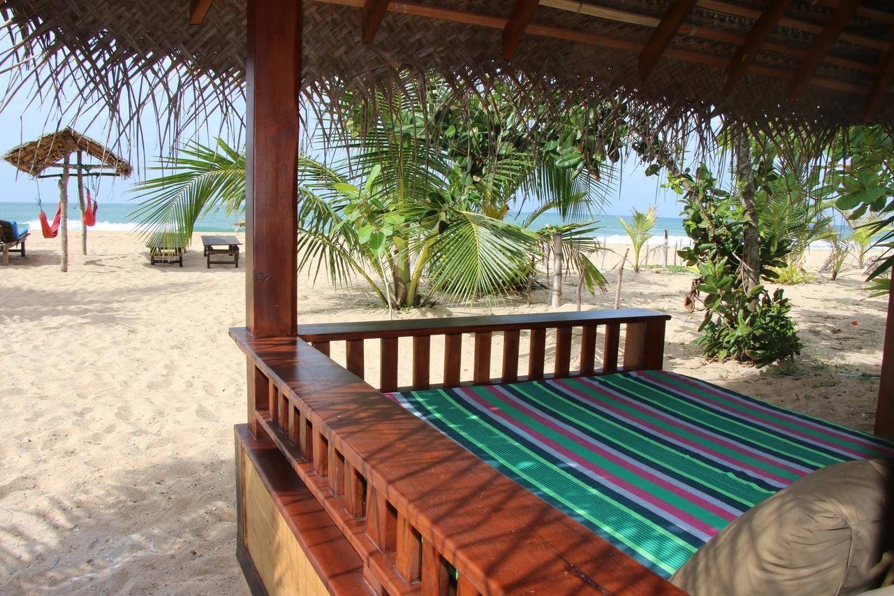 Shiva'S Beach Cabanas Tangalle Esterno foto
