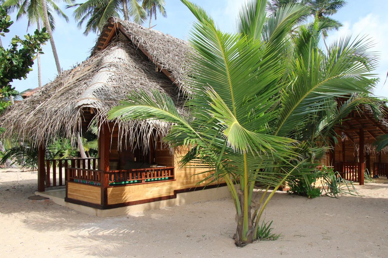 Shiva'S Beach Cabanas Tangalle Esterno foto