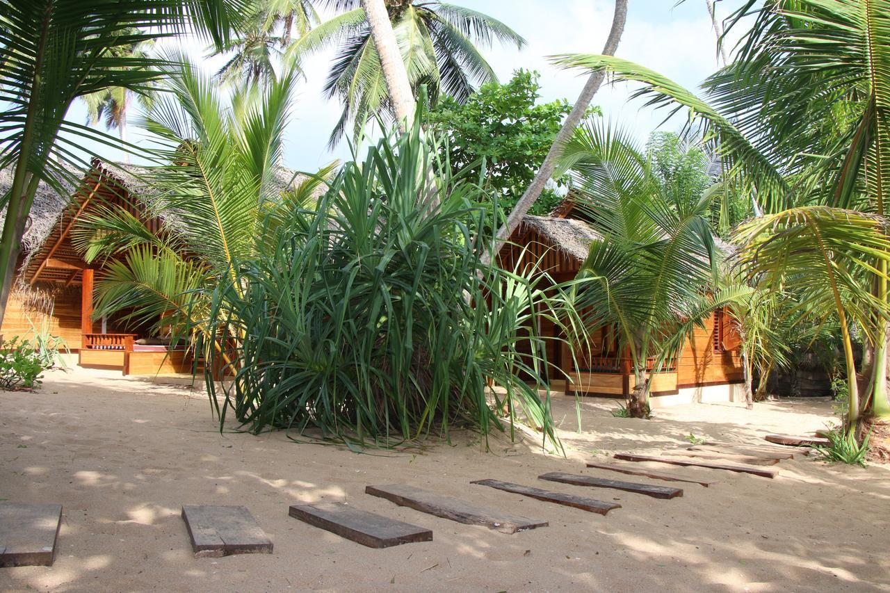 Shiva'S Beach Cabanas Tangalle Esterno foto