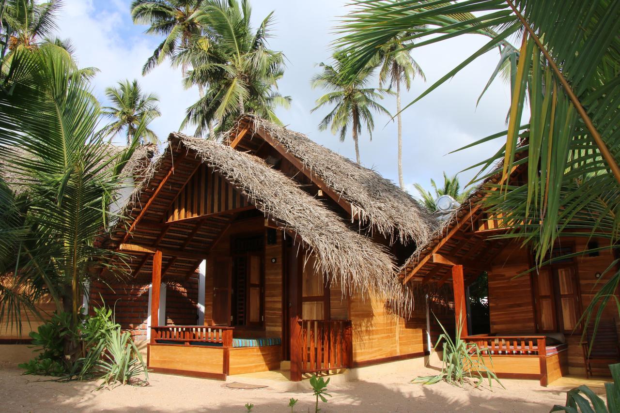 Shiva'S Beach Cabanas Tangalle Esterno foto