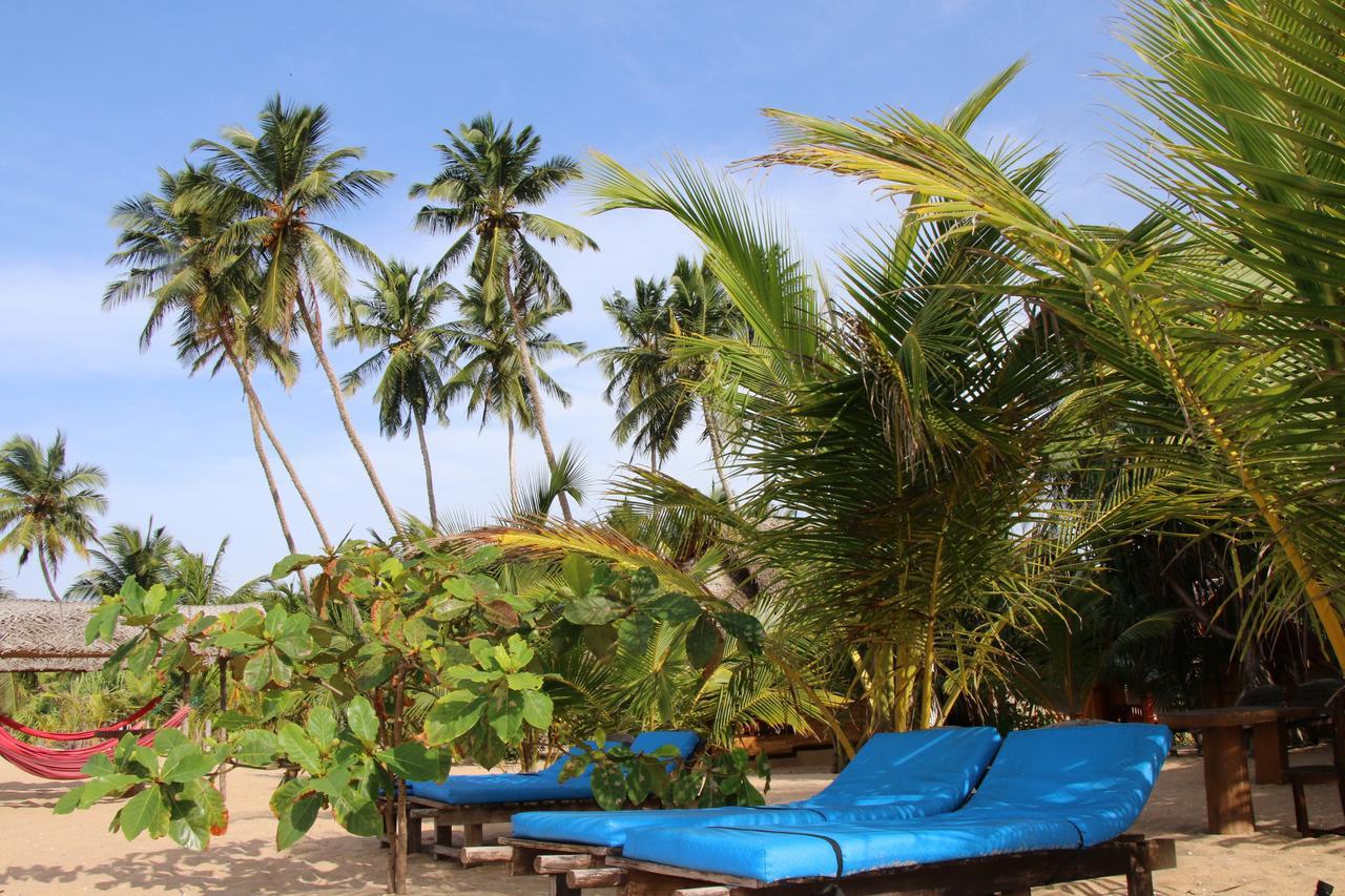 Shiva'S Beach Cabanas Tangalle Esterno foto