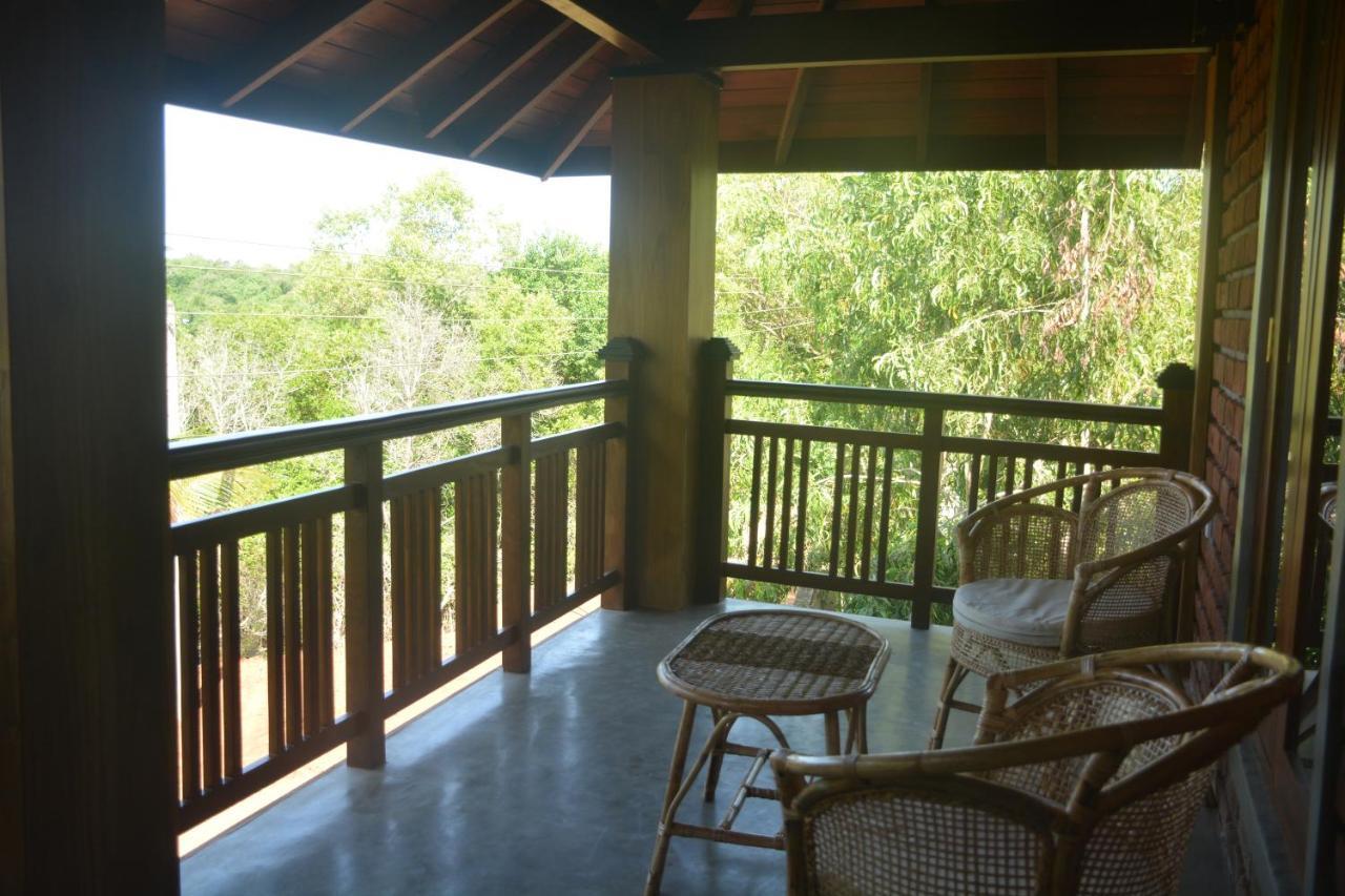 Shiva'S Beach Cabanas Tangalle Esterno foto